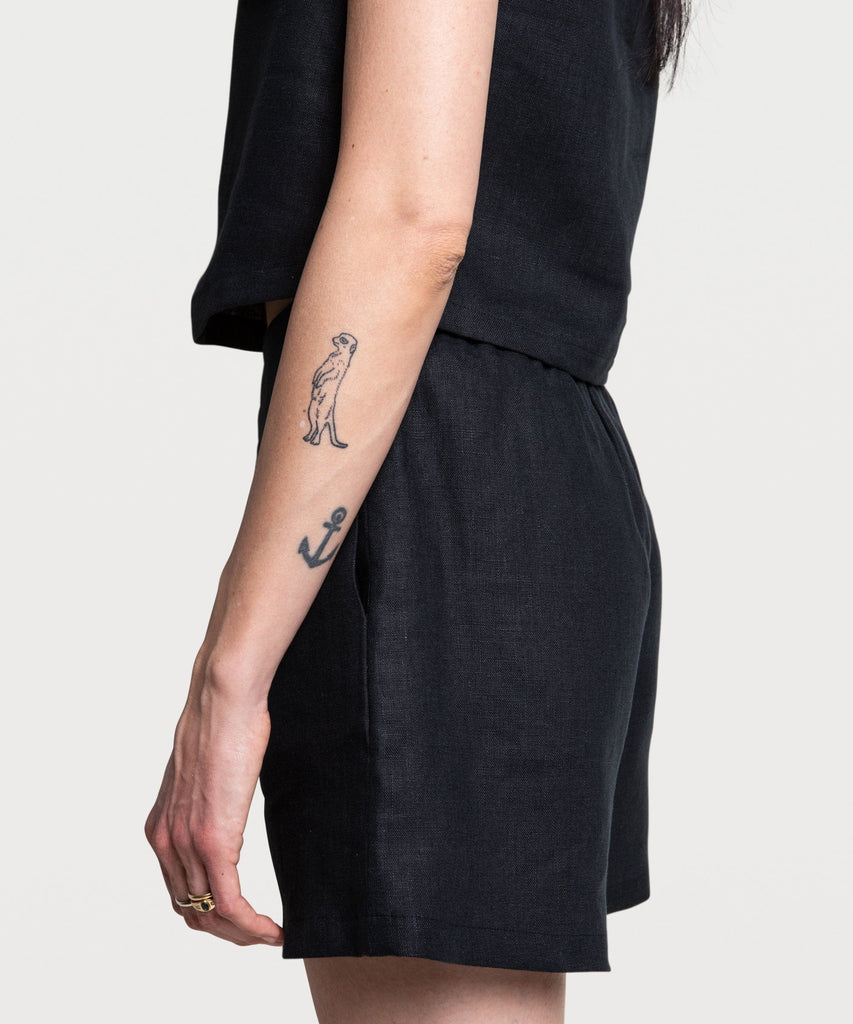 Relaxed Linen Weekend Shorts Miaki Swiss Made Womenswear