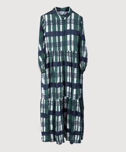 Entspanntes langes Hemdblusenkleid