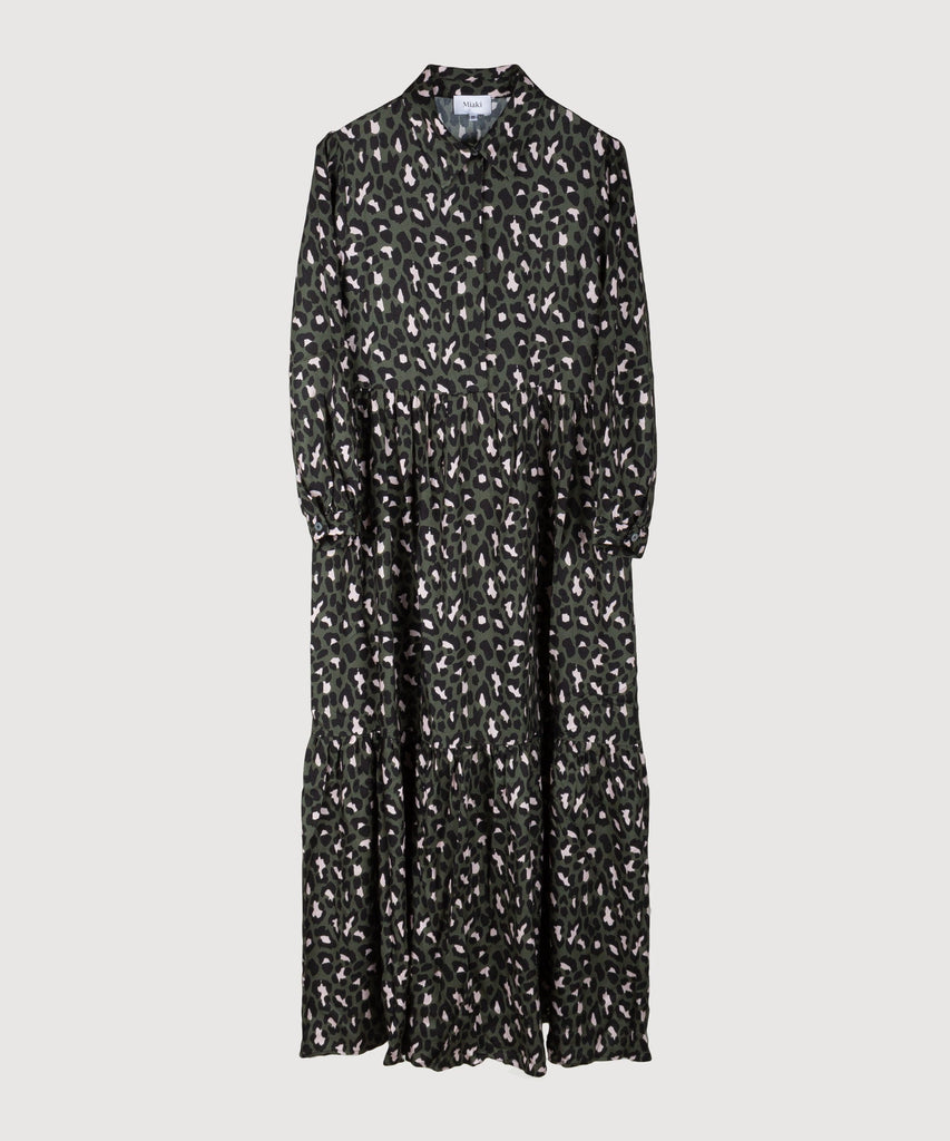Entspanntes langes Hemdblusenkleid