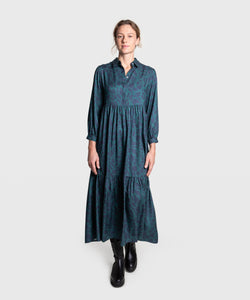 Entspanntes langes Hemdblusenkleid