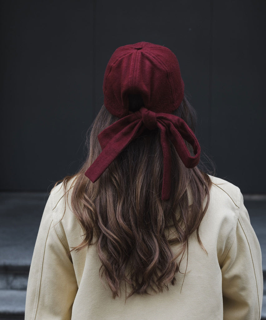 Bordeaux / One Size Cashmere Bow Sport Cap Miaki Swiss Made Womenswear