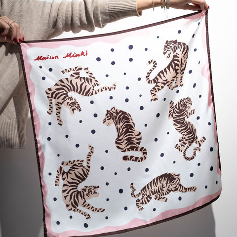 Cream / One Size Silk Foulard Tiger Miaki Swiss Made Womenswear