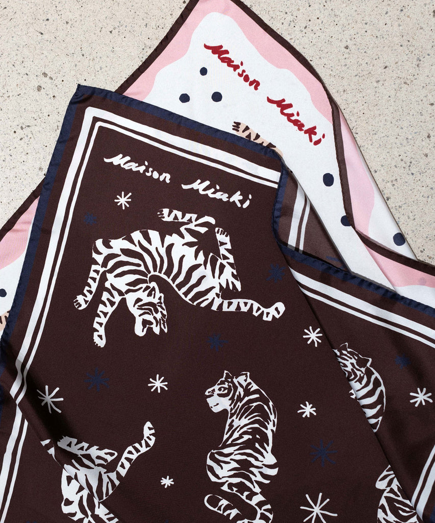 Silk Foulard Tiger Miaki Swiss Made Womenswear
