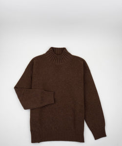 Lässiger Pullover mit Stehkragen