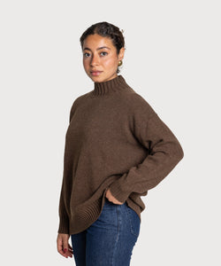 Lässiger Pullover mit Stehkragen