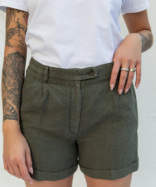 Signature Linen Shorts